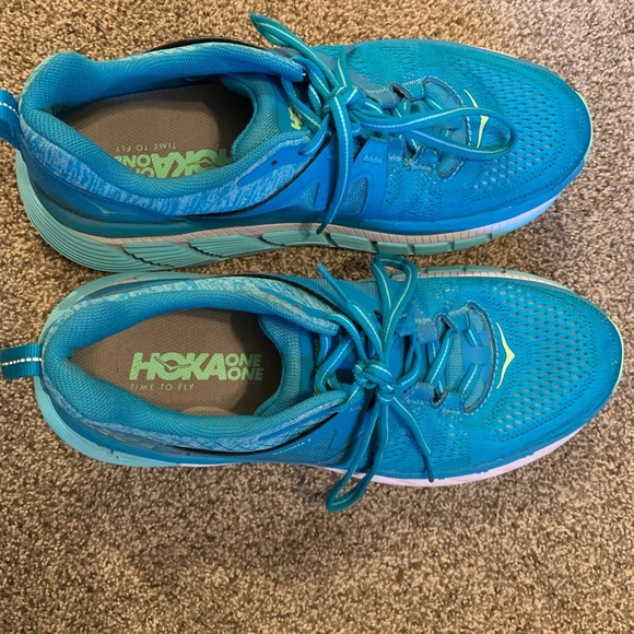 Hoka one one gaviota 2 running shoes. Excellent condition - Picture 2 of 5